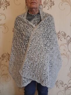 Вязанный палантин