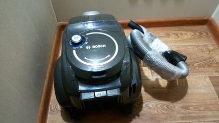 Пылесос Bosch bgs 32002/02