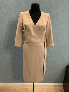 Платье бежевое с запахом