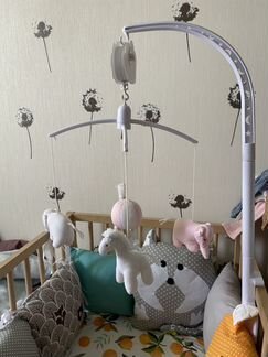 Музыкальный мобиль в детскую кроватку