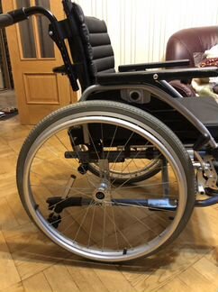 Инвалидная коляска