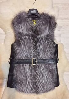 Жилет меховой. Чернобурка