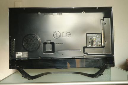 Телевизор LG 42LA690V