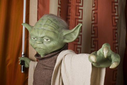 Life-size Yoda Monument (Gentle Giant)