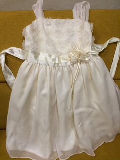 Платье нарядное, нежно-бежевое, р. 128