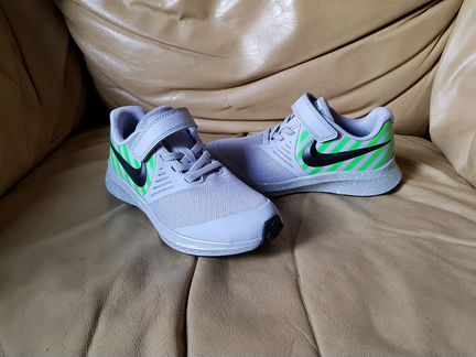 Кроссовки Nike новые детские 29.5 р
