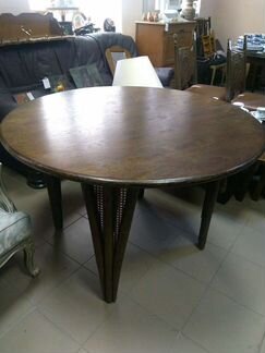 Стол обеденный