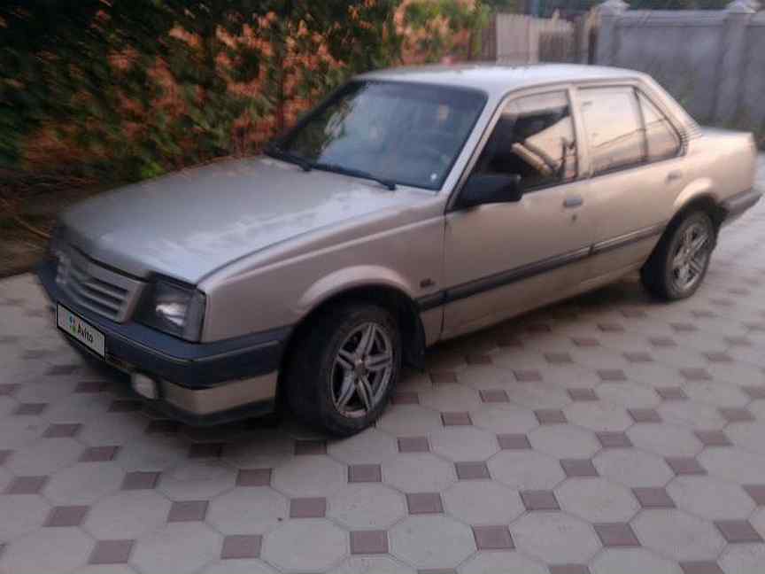 Opel Ascona 1987