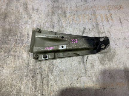 Кронштейн бампера Mercedes V-Class W638 104.900