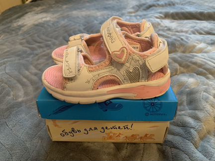 Босоножки на девочку