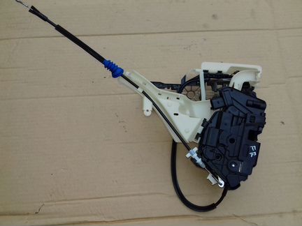 Volkswagen Passat cc замок передний правый в сборе