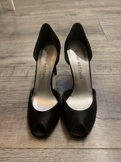 Stuart weitzman босоножки атласные