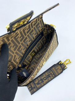 Женская сумка Fendi
