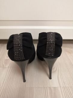 Шикарные замшевые туфли с декором из страз,р.37-38