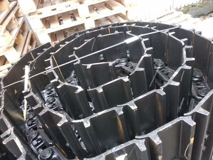 Гусеница 40зв 610мм John Deere 850J. Италия ITR