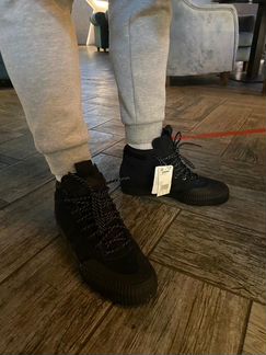 Зимние кроссовки adidas