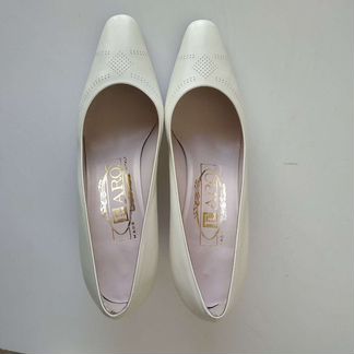 Туфли белые италия