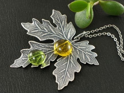 Подвеска Кленовый лист №16