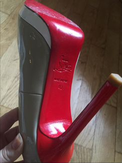 Туфли лодочки Laboutin новые