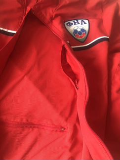 Костюм спортивный,оригинал