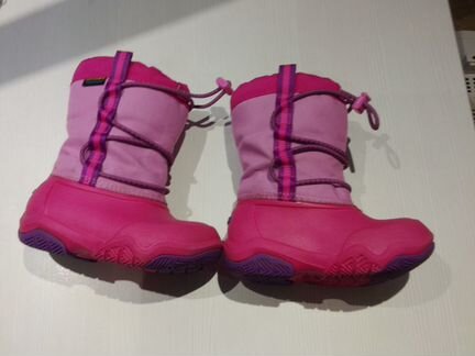 Резиновые сапоги на девочку crocs