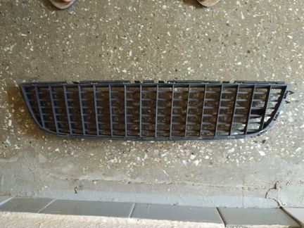 Решетки переднего бампера на Opel Vectra C (08г.)