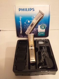 Машинка для стрижки волос. Новая.4 насадки3,6,9,12