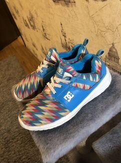 Кроссовки DC