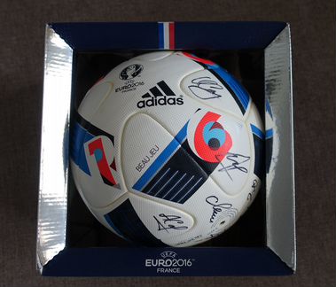 Футбольный мяч adidas Euro 2016 France