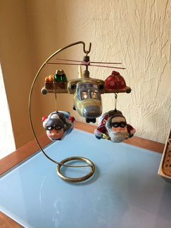 Новогодний десант- игрушка инсталляция
