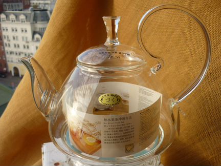 Красивый стеклянный термостойкий чайник 600 мл