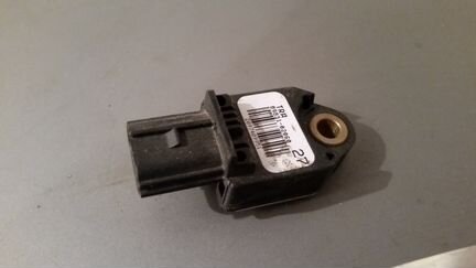 Датчик AIR BAG Toyota 89831 02060 E150