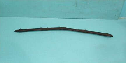 Направляющая переднего бампера Mercedes Benz W221