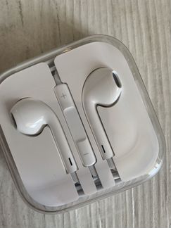 Наушники Apple