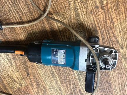 Полировальная машина Makita 9227CB