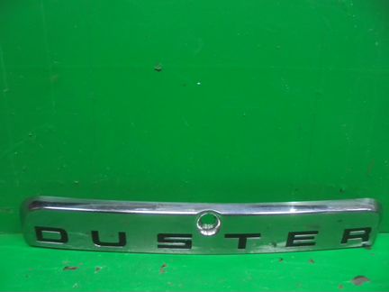 Молдинг крышки багажника Renault Duster 11 г