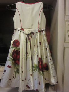 Красивое платье на девочку 6-8 лет