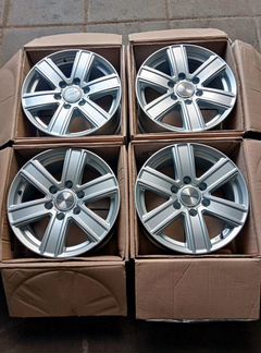 Диски новые литые R17 C на Hyundai Starex H1
