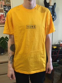 Футболка Vans