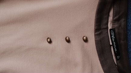 Новое пудровое платье-футляр (в винтажном стиле)