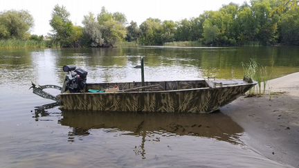 Для охоты и рыбалки (лодка + мотор болотоход)