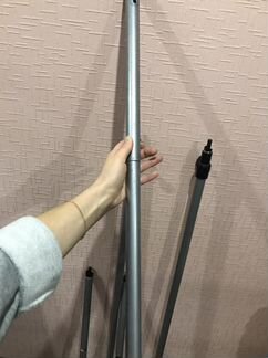 Напольная вешалка для одежды и вешалки