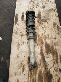 Стойка задняя с пружиной BMW E60 33526775059