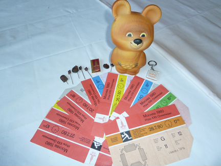 Олимпийские игры 80-Билеты-Мишка-Значки-Вымпелы