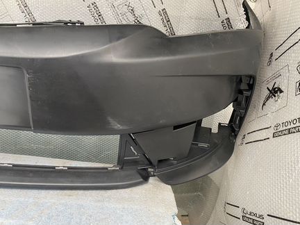 Бампер передний Toyota Corolla 180