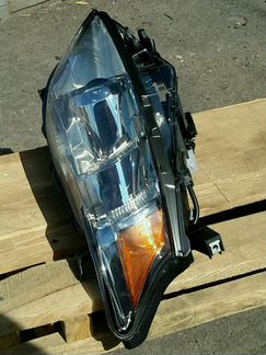 Фара правая Лексус RX270 RX350 ксенон дорестайлинг