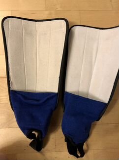 Щитки футбольные