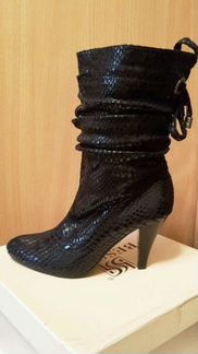 Новые текстильные сапожки на 37 размер