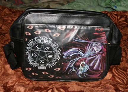 Сумка с героем аниме blood+