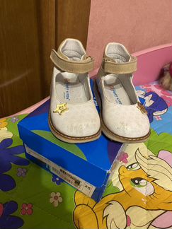 Ортопедические туфли для девочки